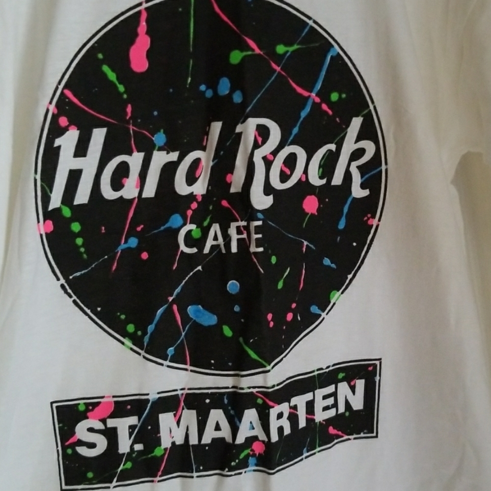 St.marten Hard Rock cafe tshirt like new lrg